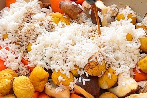 板栗排骨闷饭的做法图解4
