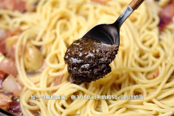 奶油培根意面的做法图解6