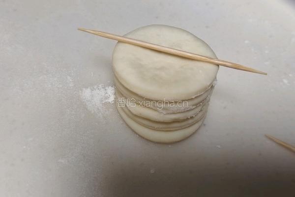 灯笼奶香小馒头的做法图解6
