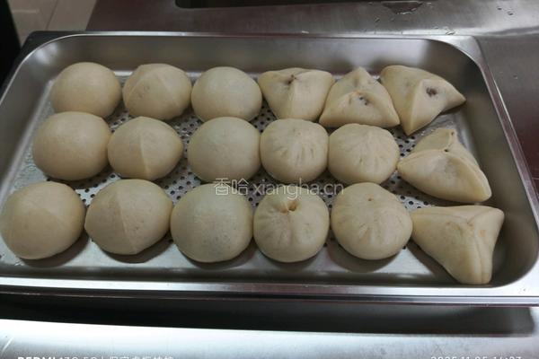 红豆包和蜜豆卷的做法图解8
