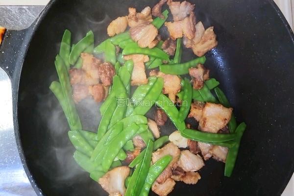 荷兰豆炒三层肉的做法图解4