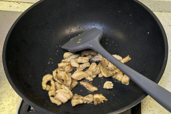 杏鲍菇烧肉的做法图解3