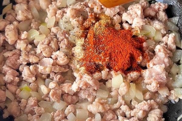 芝士肉酱薯条的做法图解4