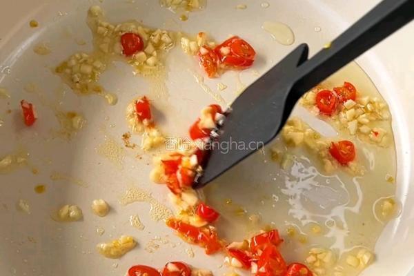 金针菇肥牛卷的做法图解3
