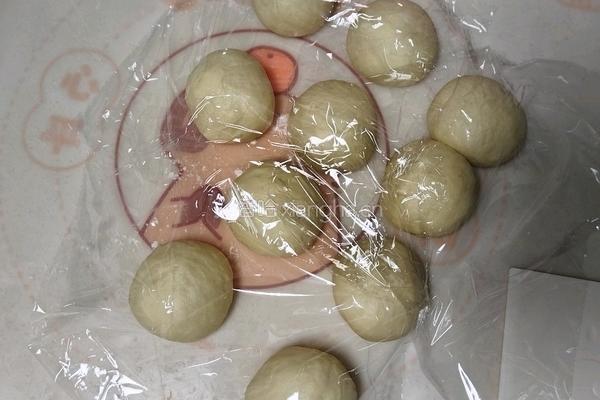 芝士培根肉松卷的做法图解7