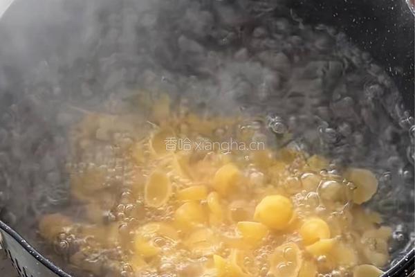 虾滑芝士番茄意面的做法图解2