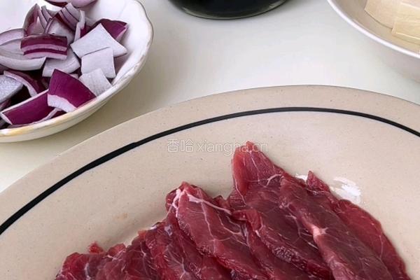 泡菜牛肉豆腐汤的做法图解1