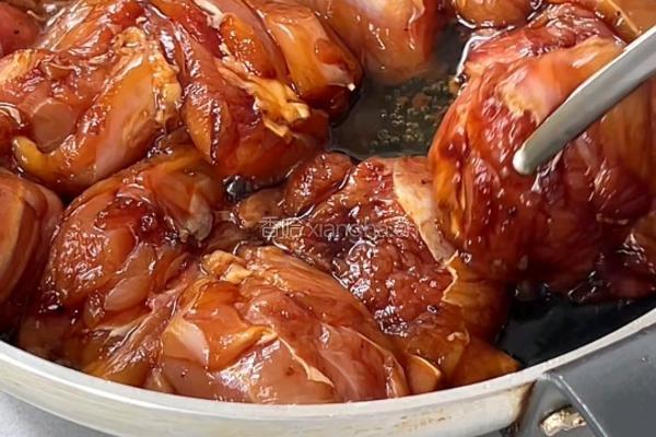 香煎葱油鸡的做法图解6
