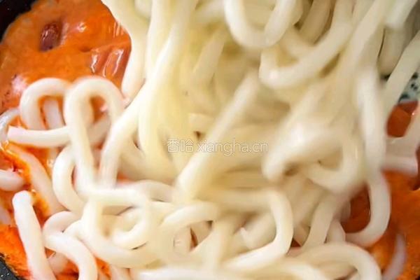 辣奶肠乌冬锅的做法图解6
