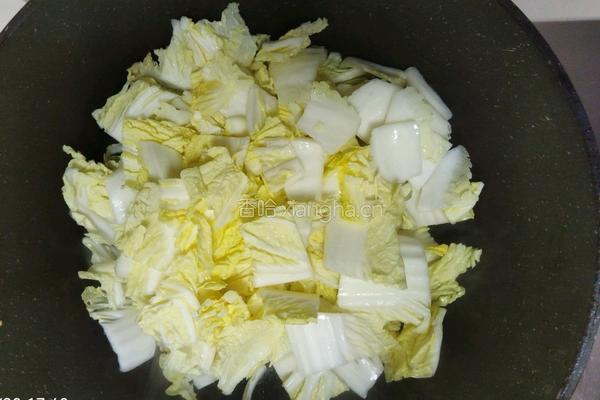 白菜炒豆泡的做法图解5