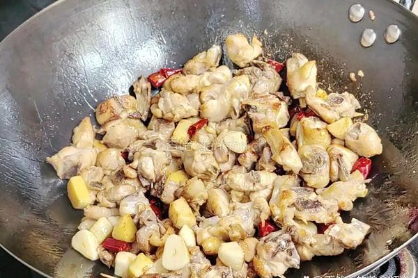 T107生炒三黄鸡的做法图解6