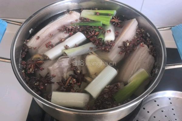 家常版梅菜扣肉的做法图解1
