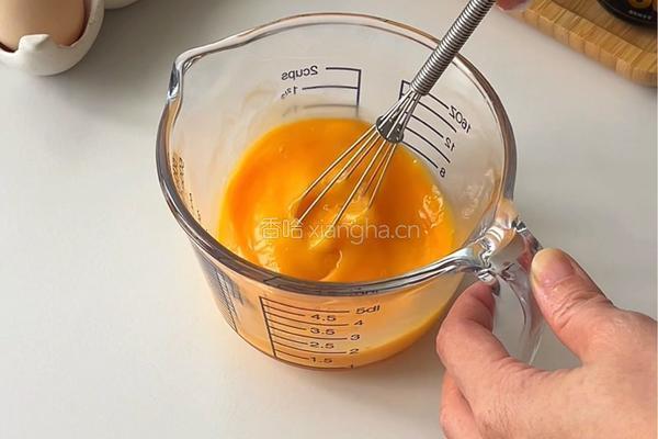 虾仁豆腐抱蛋的做法图解1