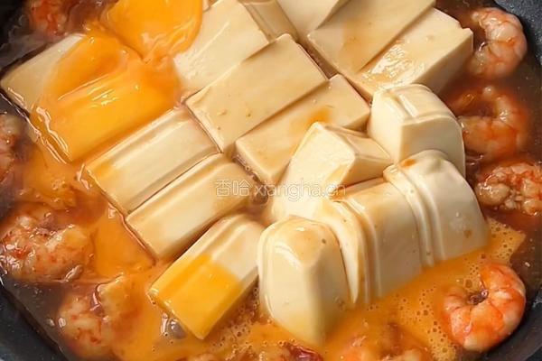 虾仁豆腐抱蛋的做法图解6