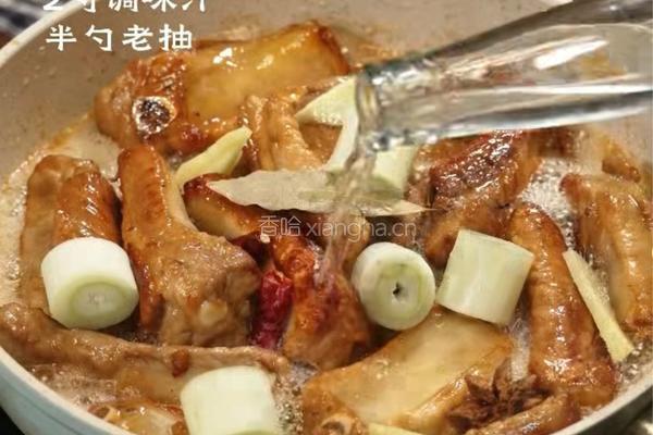 板栗炖排骨的做法图解3