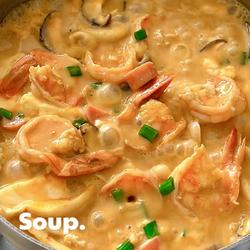 咸蛋黄虾仁豆腐汤的做法[图]