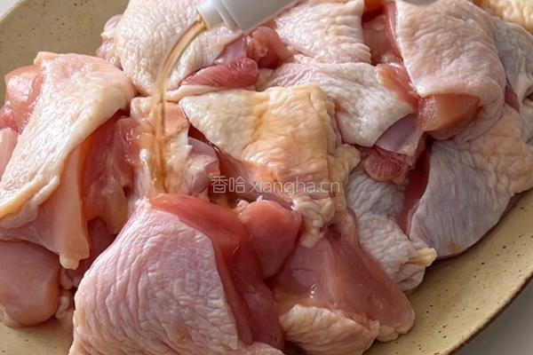 滑蛋鸡肉的做法图解1