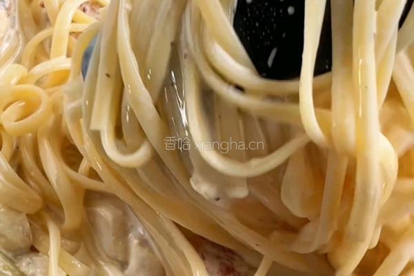 黑松露鸡肉奶油意面的做法图解7