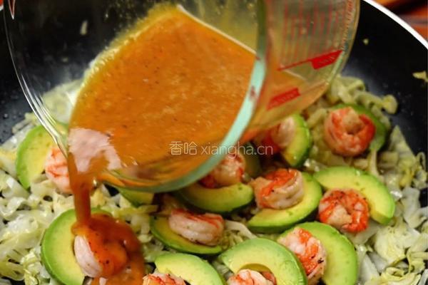 虾仁牛油果烘蛋的做法图解6