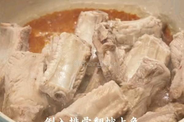 板栗炖排骨的做法图解4