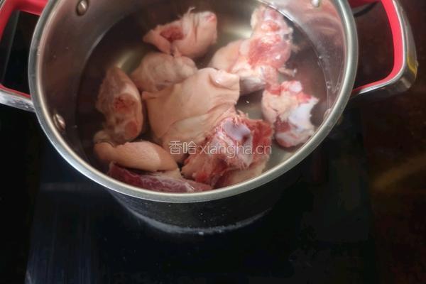 卤炖猪脚的做法图解2