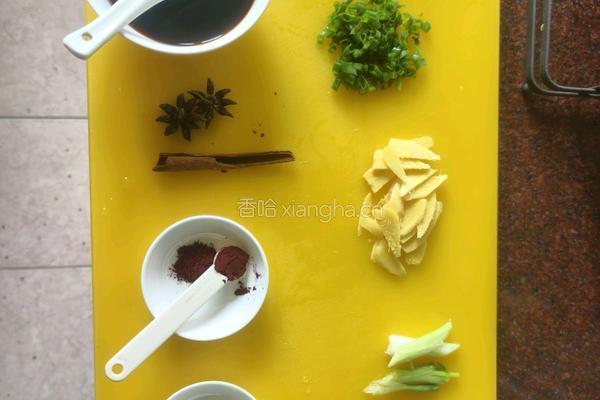 卤炖猪脚的做法图解5