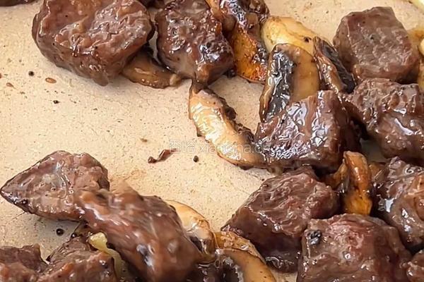 蒜香口蘑牛肉的做法图解8