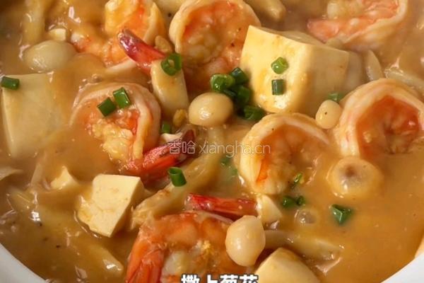 咸蛋黄虾仁豆腐煲的做法图解8