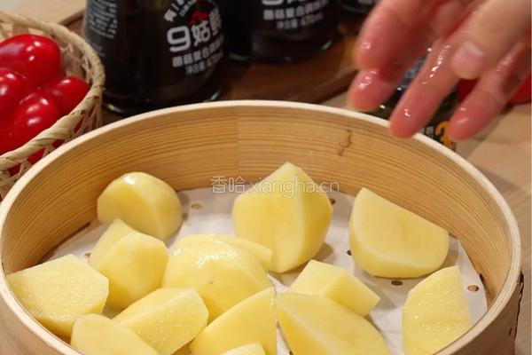 土豆泥沙拉鸡肉碗的做法图解1