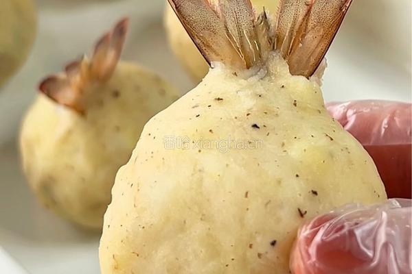 土豆泥芝士虾球的做法图解4