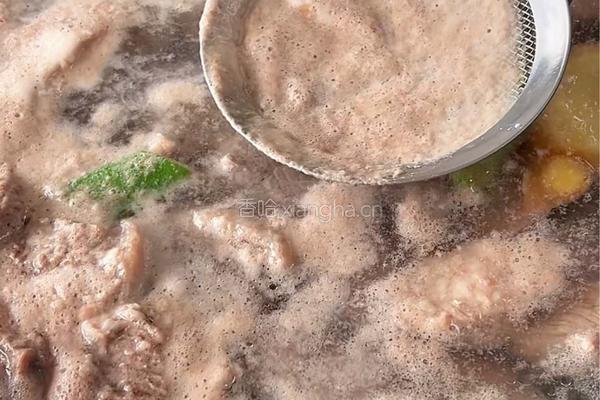 番茄土豆炖牛肉的做法图解1