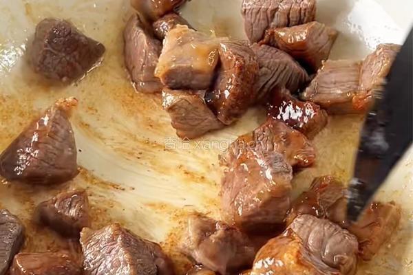 番茄土豆炖牛肉的做法图解2