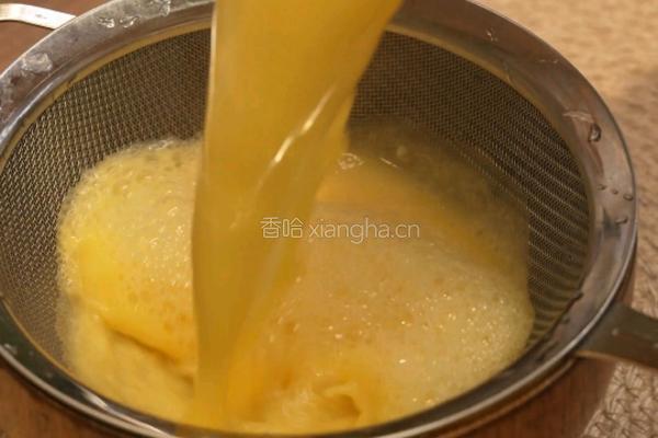 豆腐虾仁蒸蛋的做法图解2