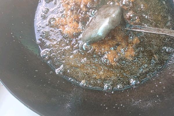 哈尼秘制酸笋鸡脚的做法图解3