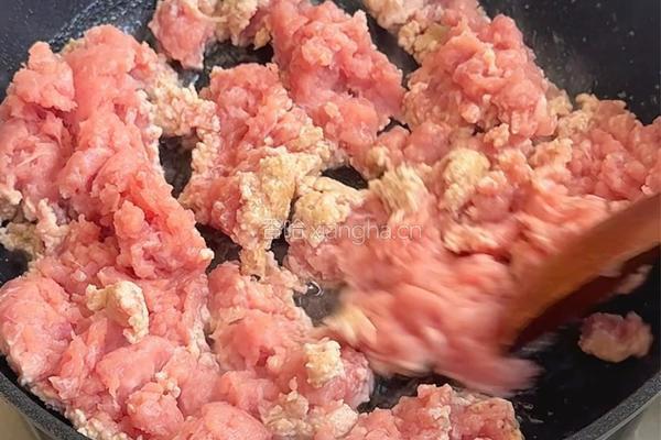 番茄肉酱面的做法图解3