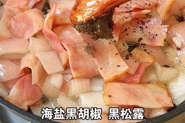 奶油蘑菇培根三明治的做法图解3