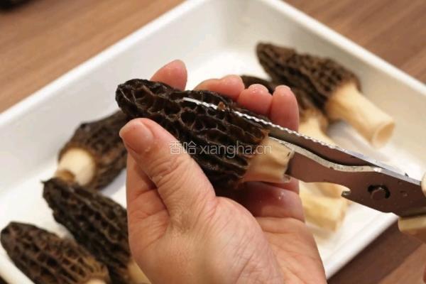 羊肚菌酿虾滑的做法图解1