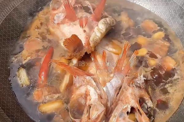 加拿大红鱼烧肉的做法图解8