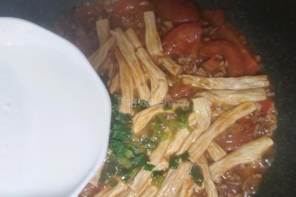 番茄肉沫炖腐竹的做法图解8