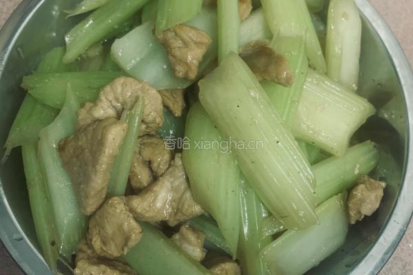 家常翠芹炒肉片