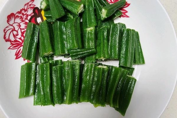 蒜蓉黄秋葵的做法图解4