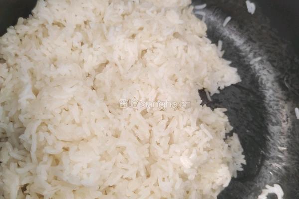 蛋炒饭的做法图解2