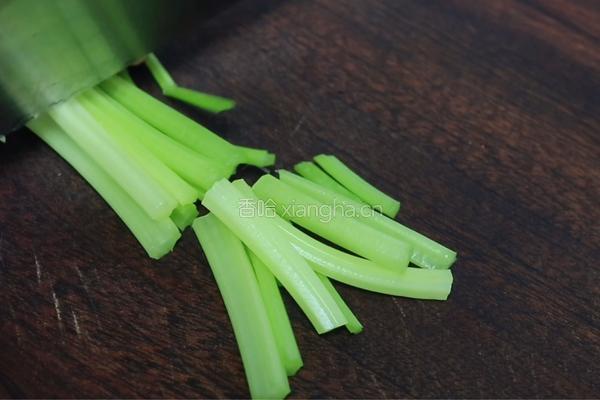 加拿大北极虾麻辣的做法图解1