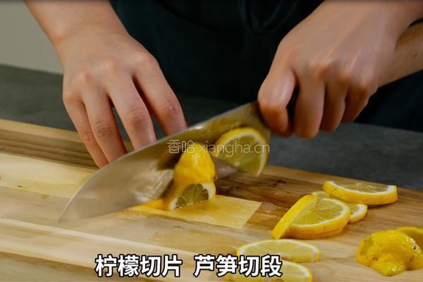 蒜香黄油炒加拿大北极虾的做法图解2
