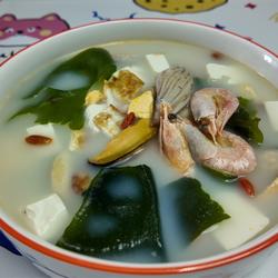 加拿大北极虾海鲜豆腐汤的做法[图]