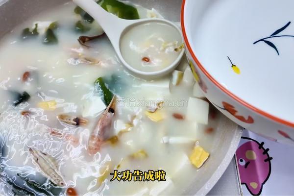 加拿大北极虾海鲜豆腐汤的做法图解7
