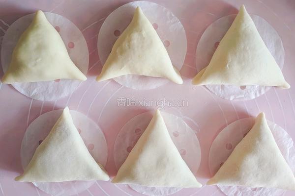 肉松芝麻粽子包的做法图解7