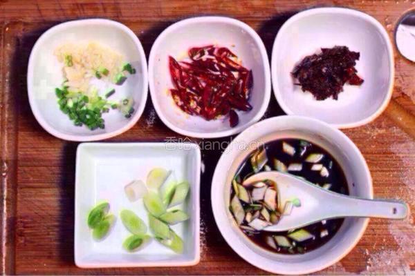 宫爆鸡丁（鸡腿肉版）的做法图解5